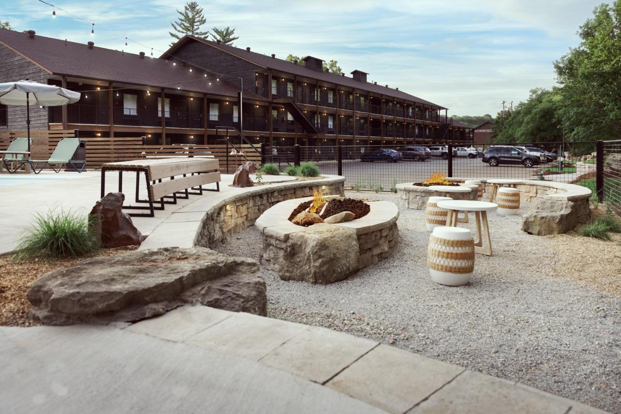 برانسون The Ozarker Lodge المظهر الخارجي الصورة