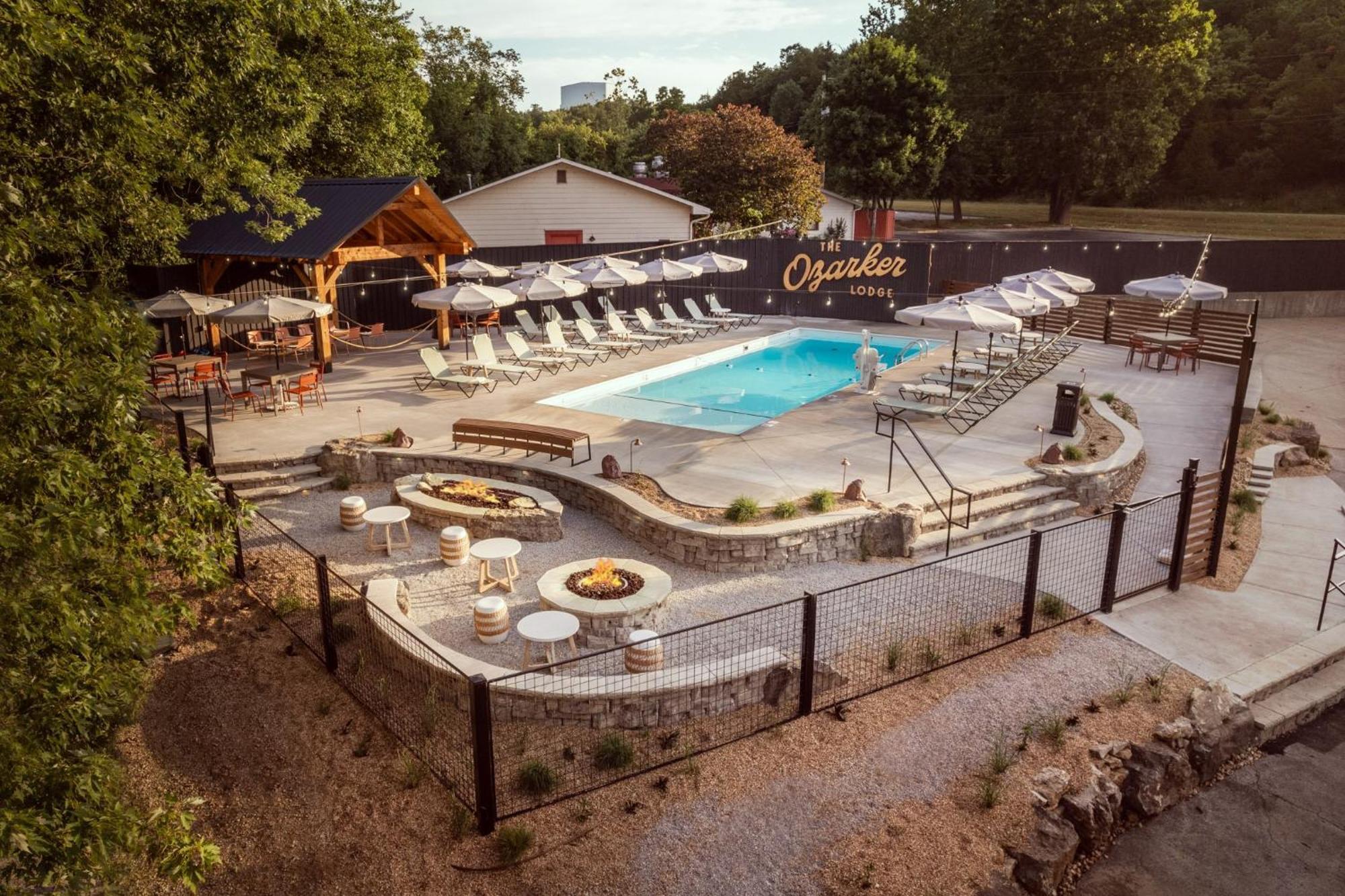 برانسون The Ozarker Lodge المظهر الخارجي الصورة